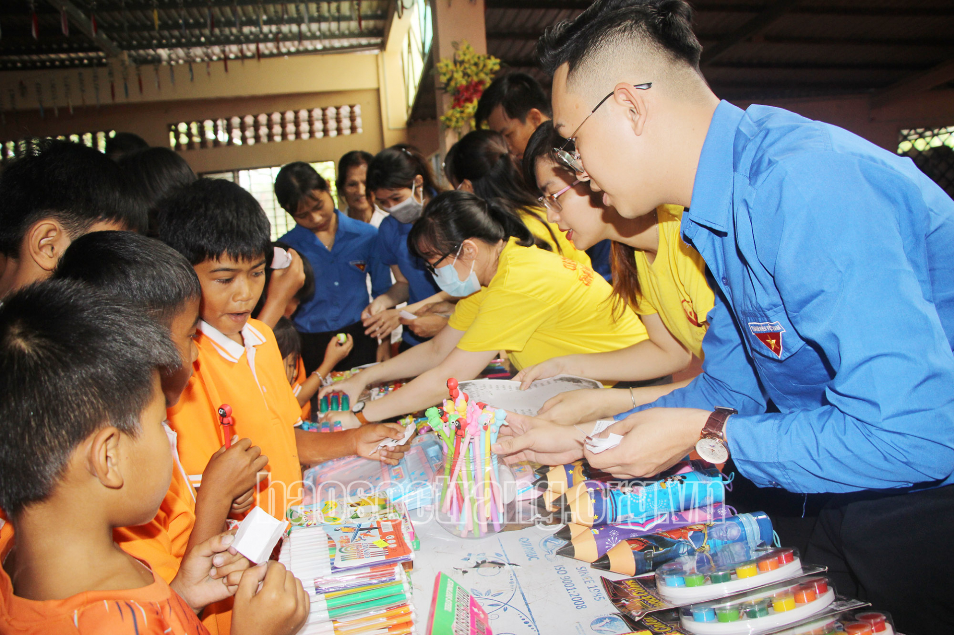 Những trái tim yêu thương mang đến niềm vui cho mọi người