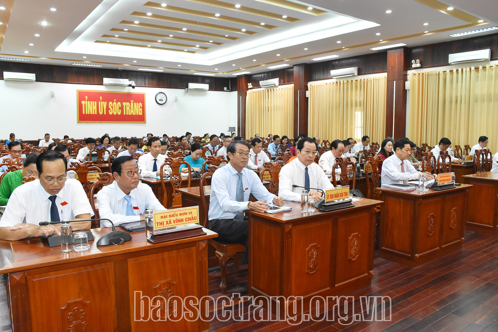 Thông qua nghị quyết sử dụng khoáng sản làm vật liệu thực hiện dự án trọng điểm quốc gia