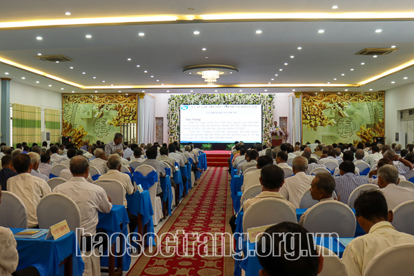 Triển khai các chính sách dân tộc cho người có uy tín vùng đồng bào dân tộc thiểu số