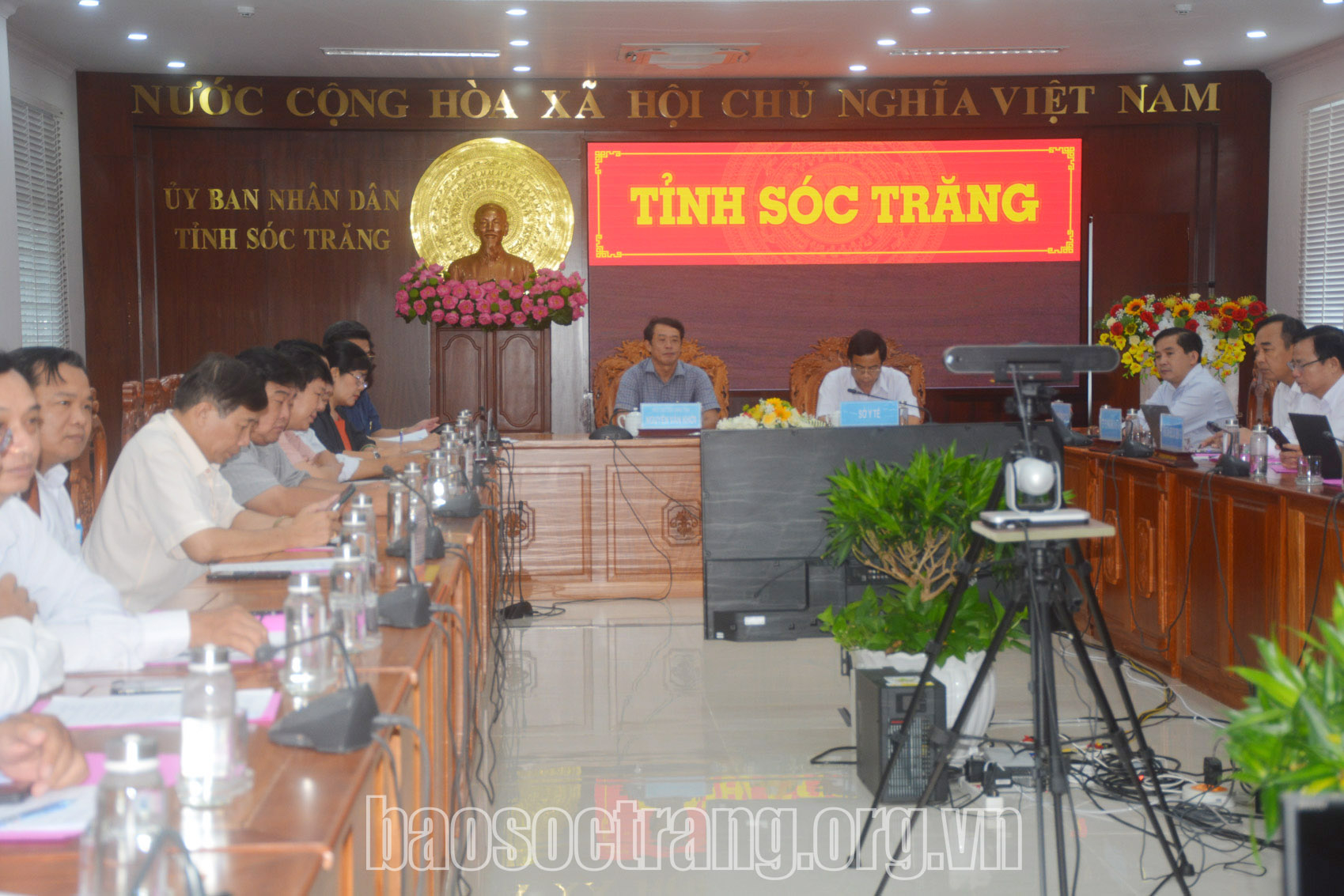 Chung tay tiêm chủng phòng, chống dịch bệnh vì một Việt Nam khỏe mạnh