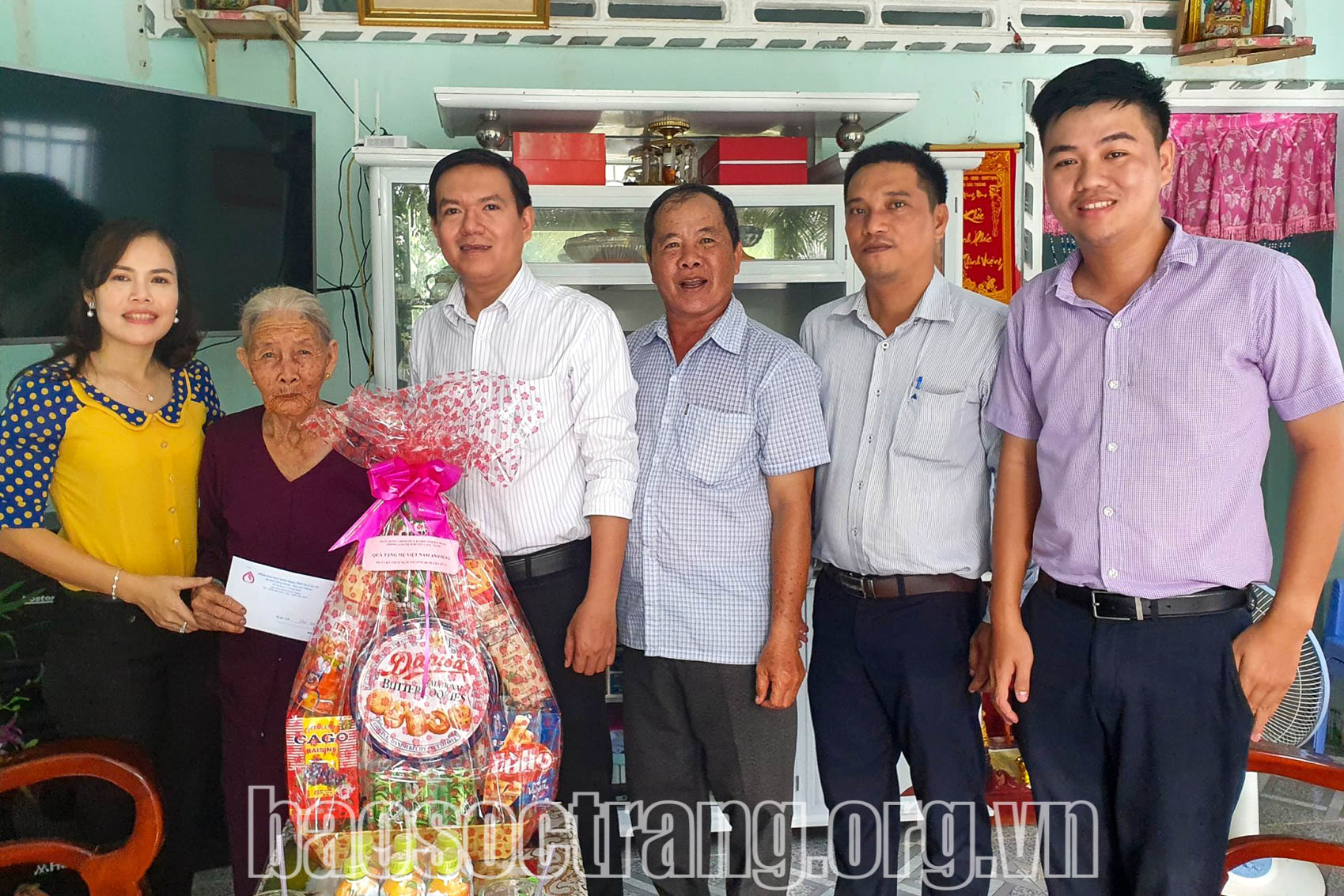 Chăm lo các gia đình chính sách và người có công với cách mạng