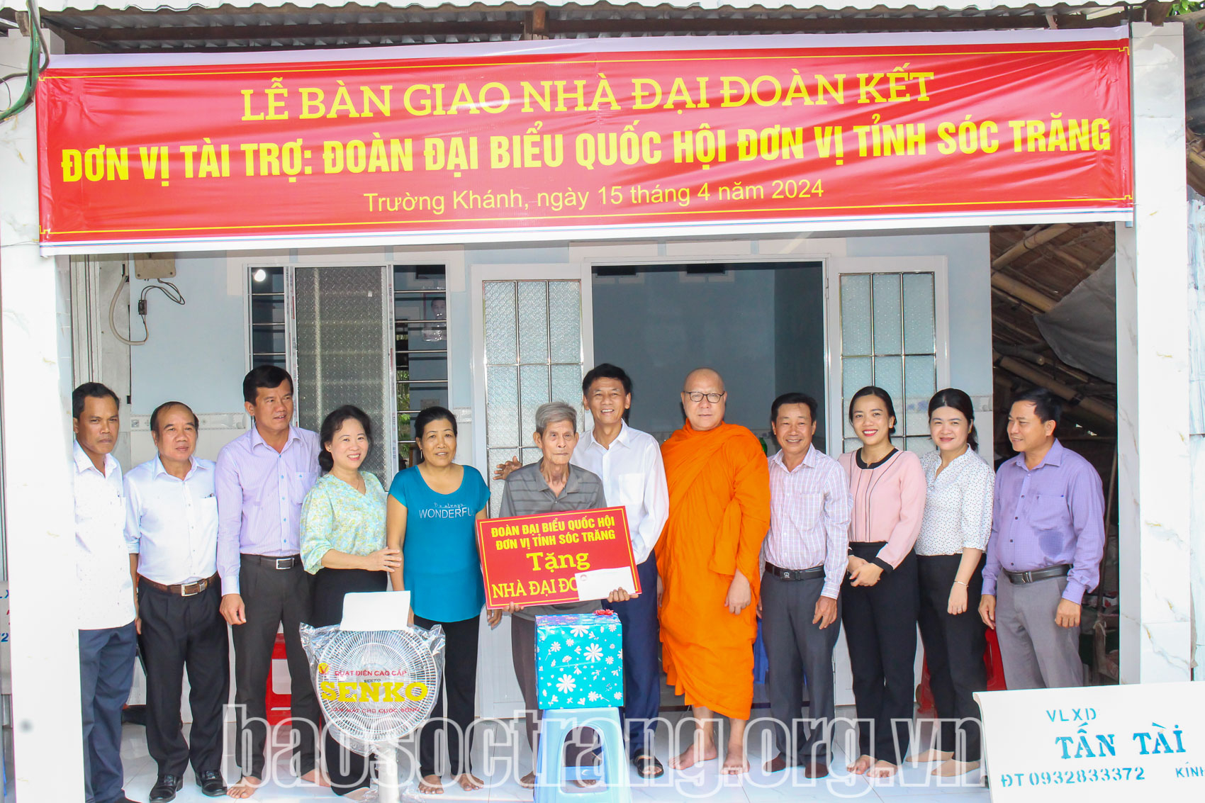 Bàn giao nhà đại đoàn kết cho gia đình ông Nguyễn Văn Trọng