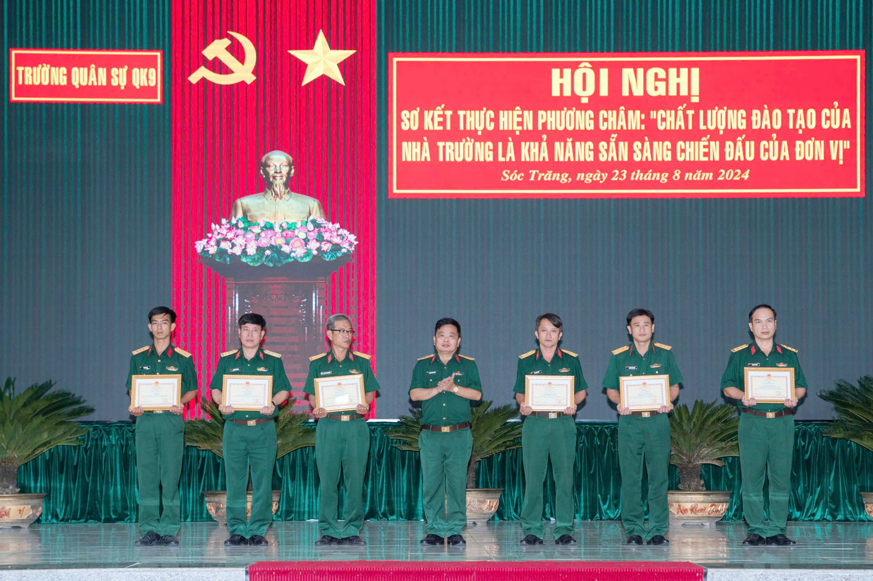 Bám sát phương châm “Chất lượng đào tạo của nhà trường là khả năng sẵn sàng chiến đấu của đơn vị”