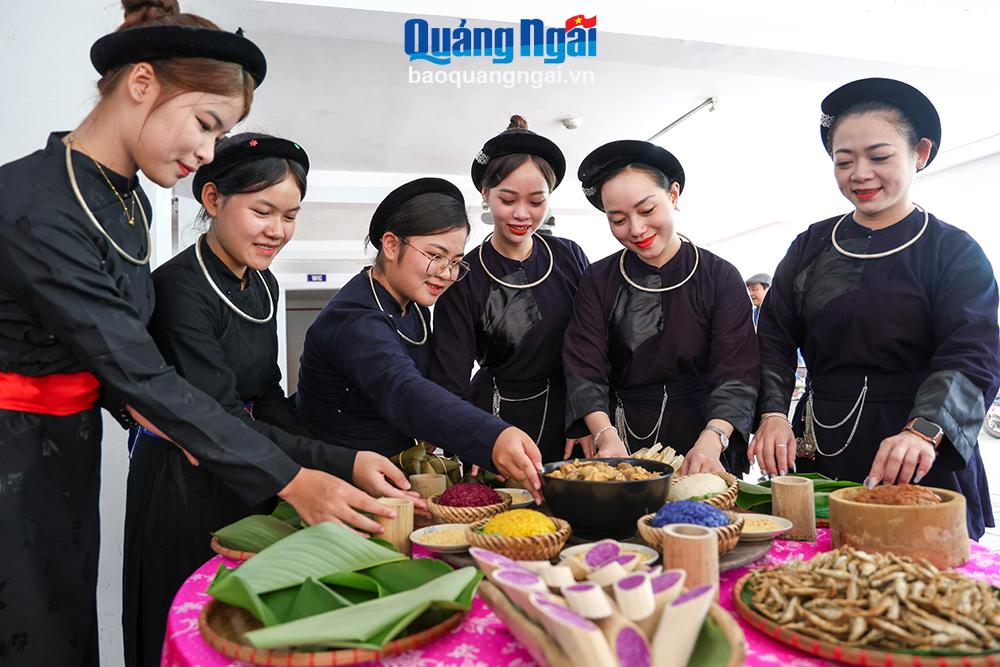 [Photos]. Tinh hoa ẩm thực các dân tộc Việt Nam