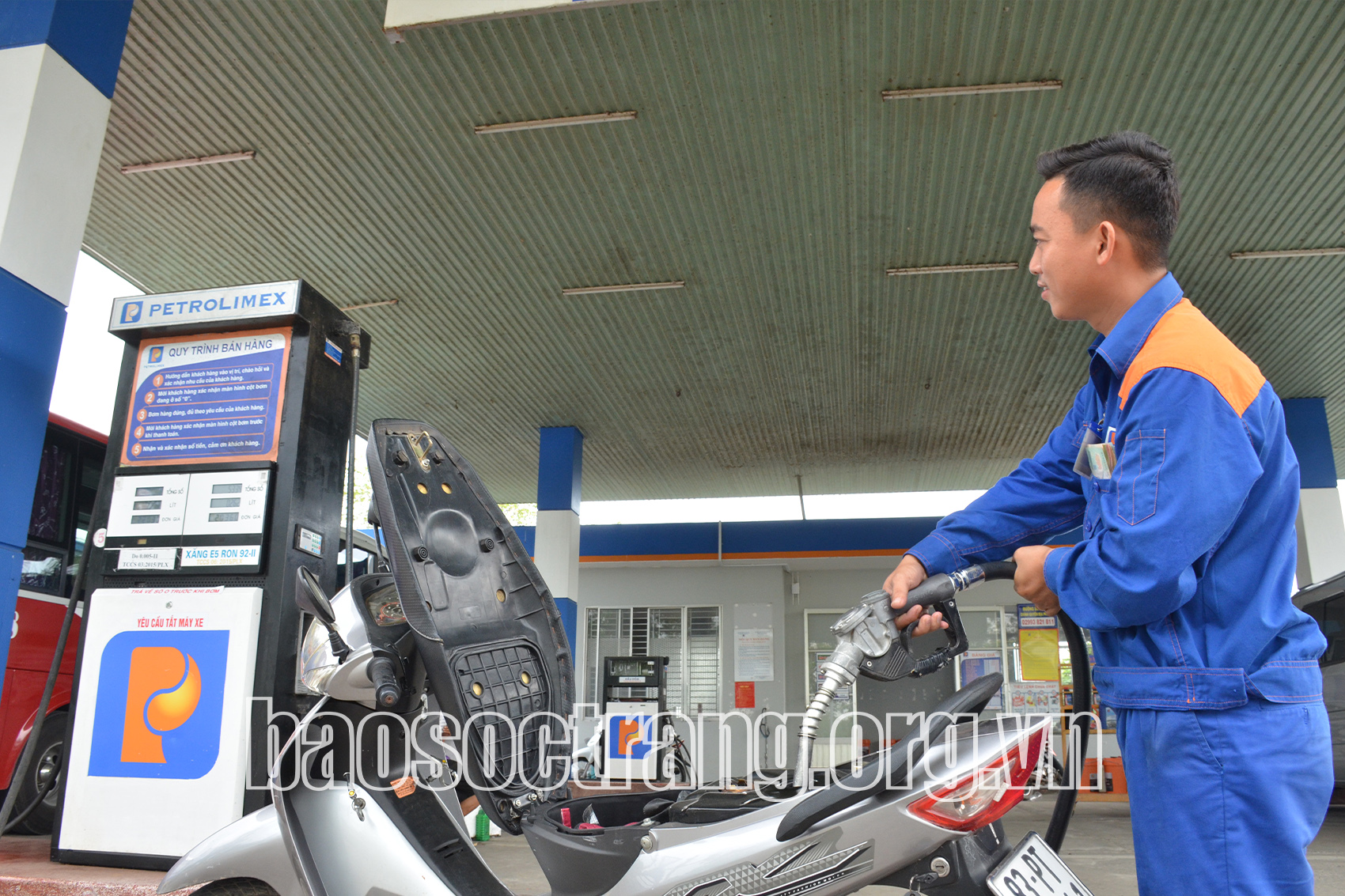 Cơ sở kinh doanh bán lẻ xăng dầu không xuất hóa đơn điện tử sẽ bị xử phạt