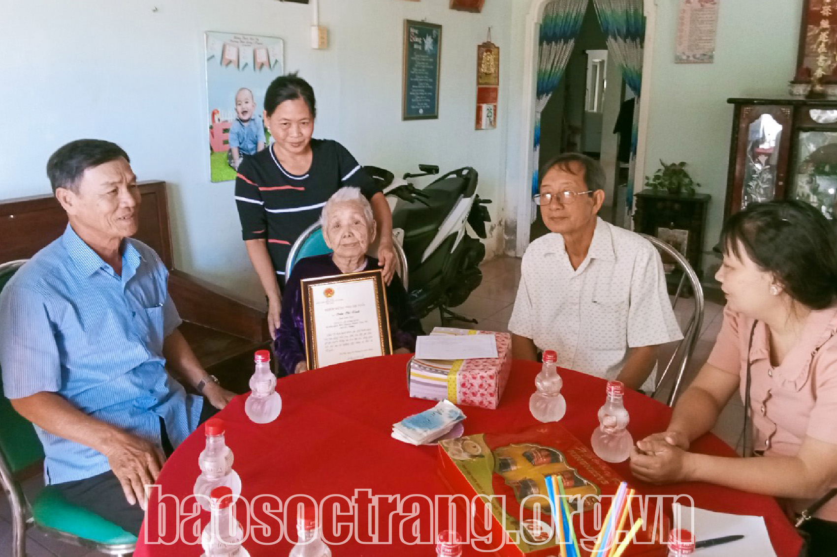 Tích cực hỗ trợ để người cao tuổi sống vui, sống khỏe, sống hạnh phúc