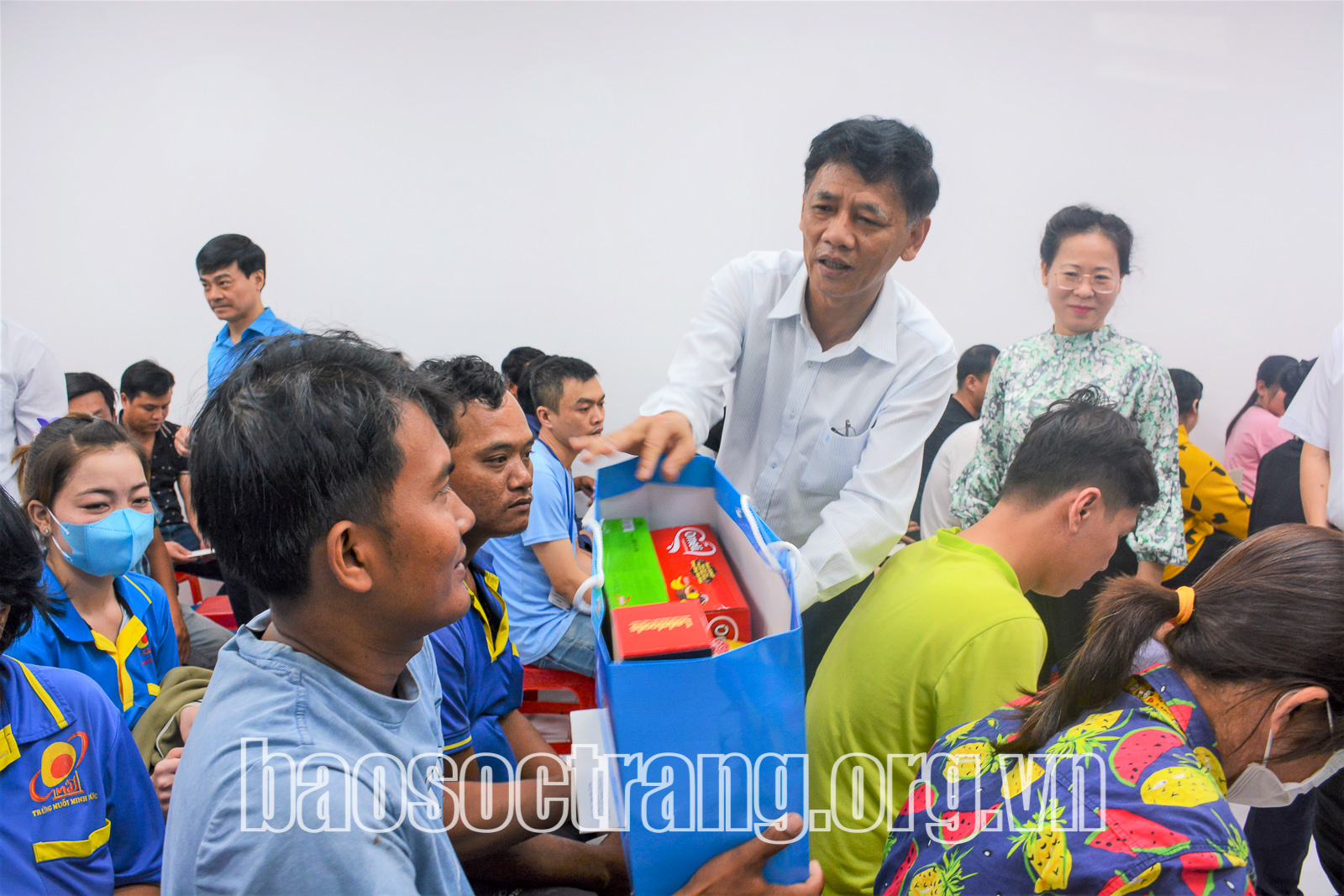 Mang Tết ấm cho người lao động