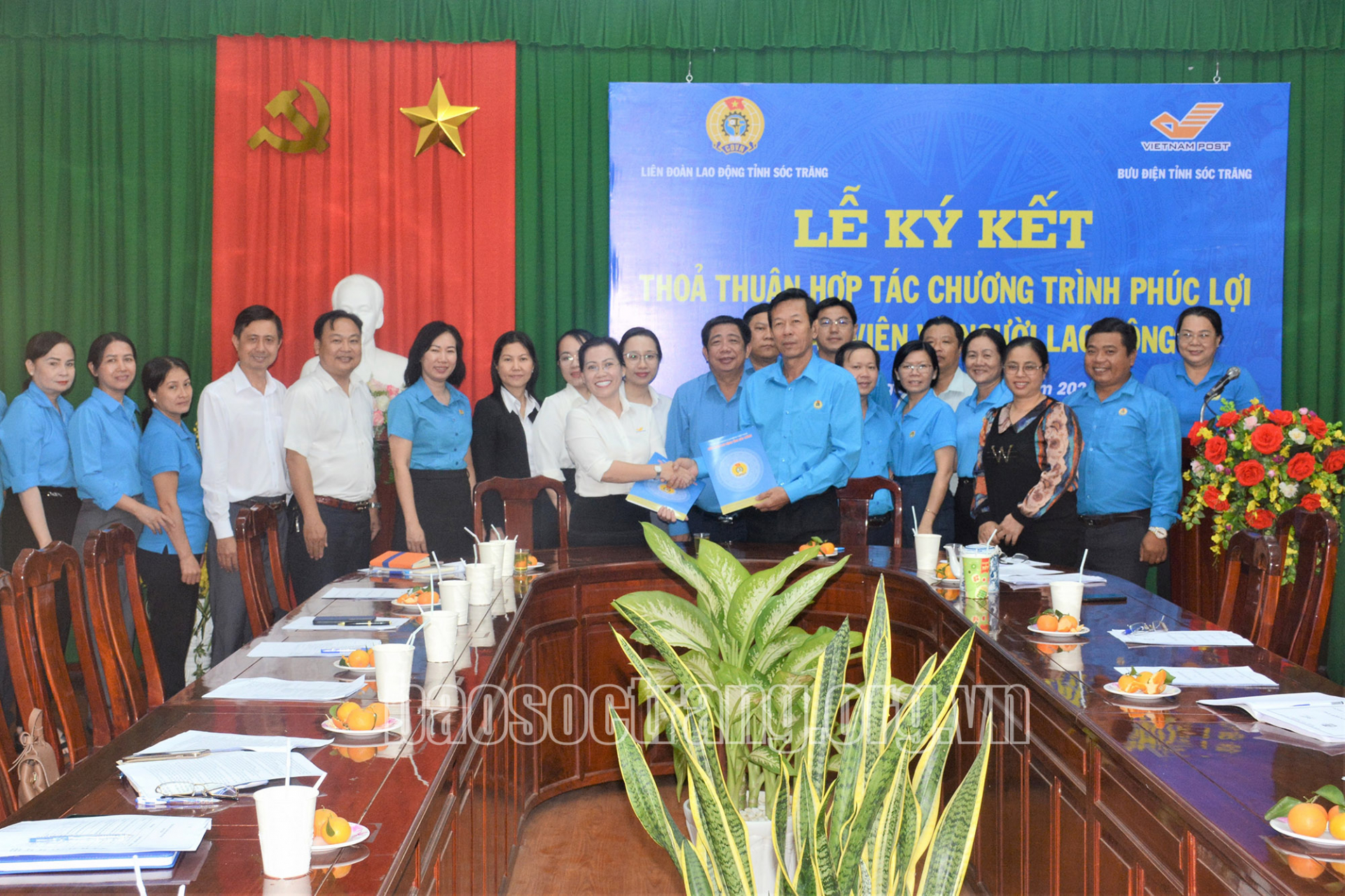 Ký thỏa thuận hợp tác chương trình phúc lợi cho đoàn viên, người lao động