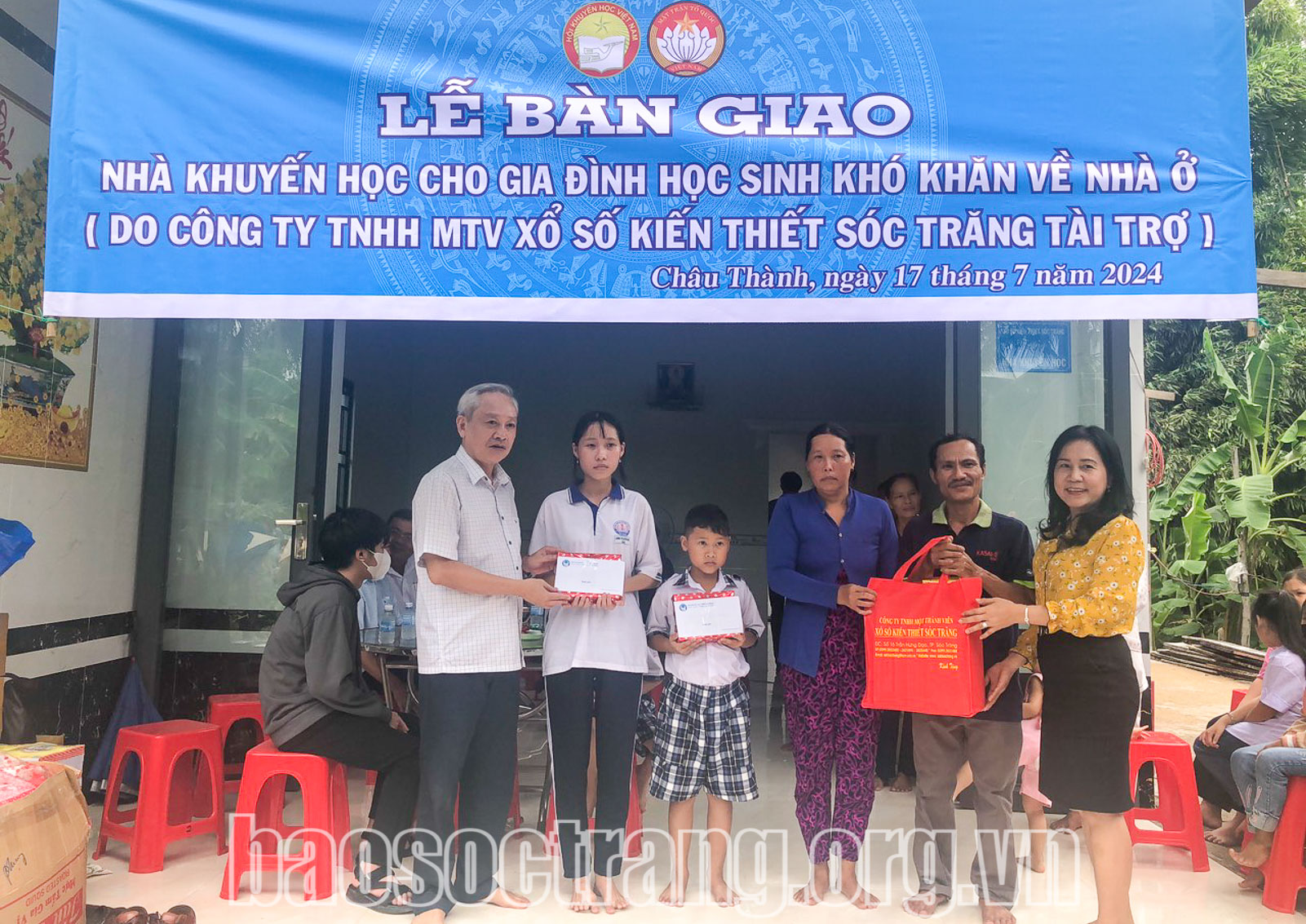 Bàn giao 2 căn nhà khuyến học trên địa bàn huyện Châu Thành