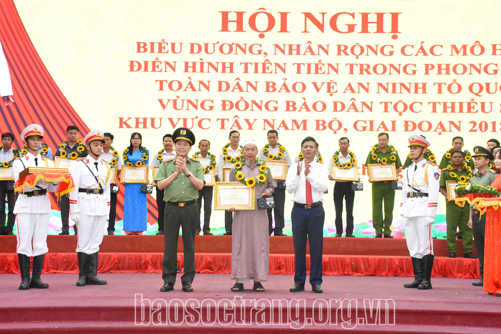 Nhiều mô hình, điển hình vùng đồng bào dân tộc thiểu số khu vực Tây Nam Bộ được biểu dương