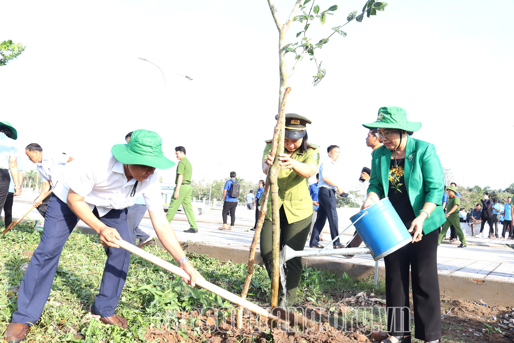 Phát động “Tết trồng cây đời đời nhớ ơn Bác Hồ” và “Hưởng ứng Tuần lễ Quốc gia nước sạch và vệ sinh môi trường” năm 2024