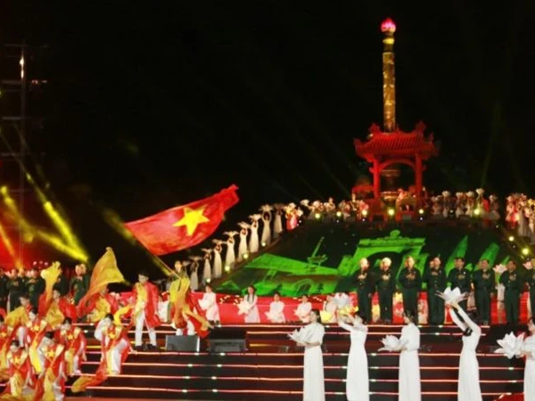 Xúc động Chương trình nghệ thuật "Bản hùng ca bất diệt" tại Quảng Trị