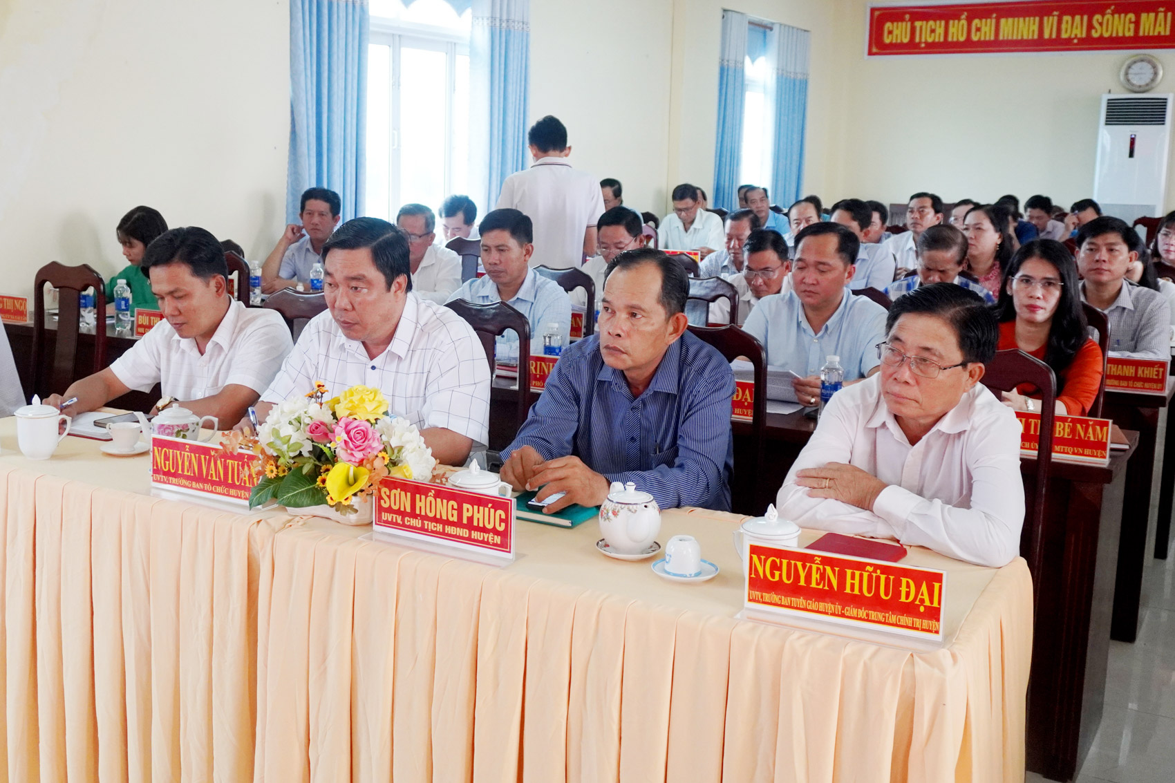 Phấn đấu thực hiện đạt và vượt các chỉ tiêu nghị quyết nhiệm kỳ 2020 - 2025