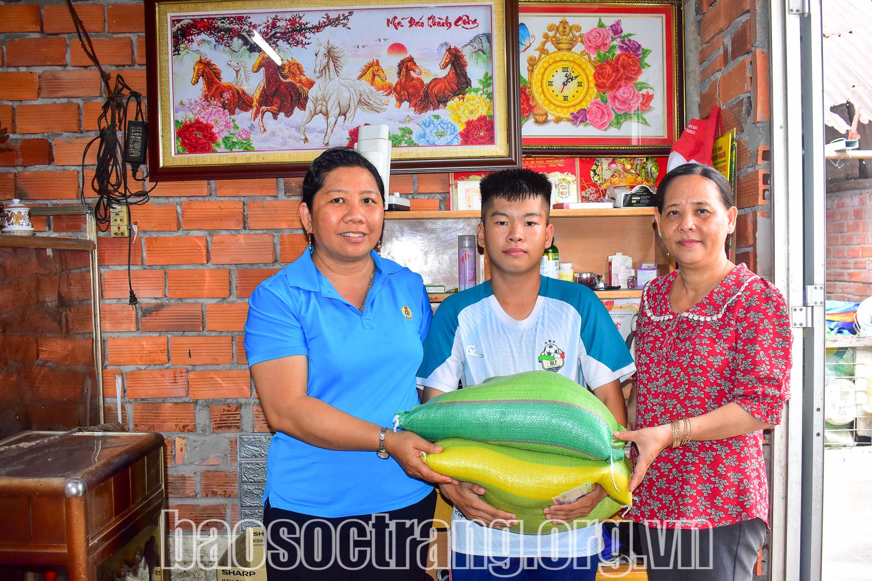 “Mẹ đỡ đầu” - điểm tựa cho trẻ em mồ côi