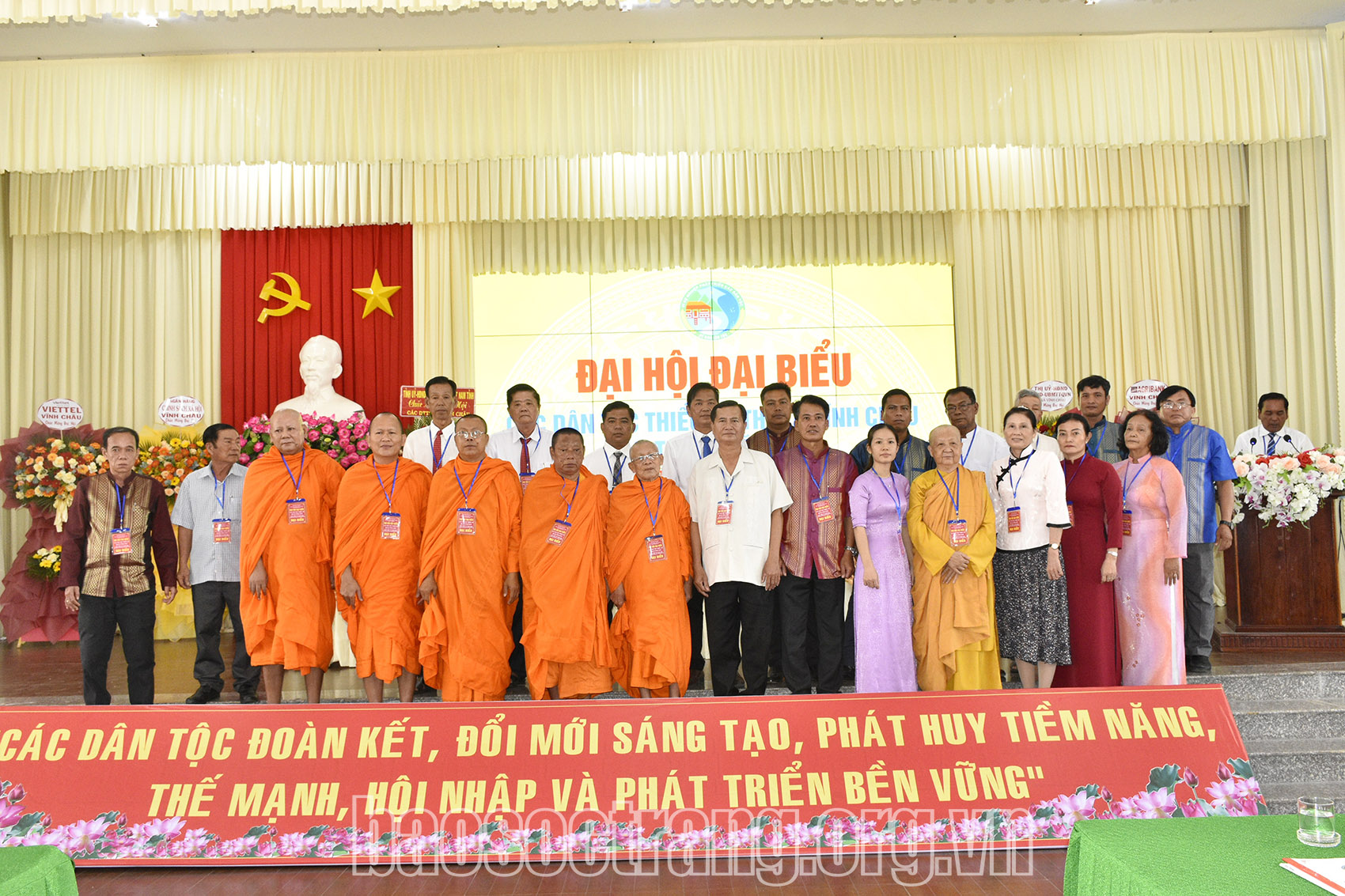 Các dân tộc thiểu số đoàn kết xây dựng thị xã Vĩnh Châu đạt đô thị loại III